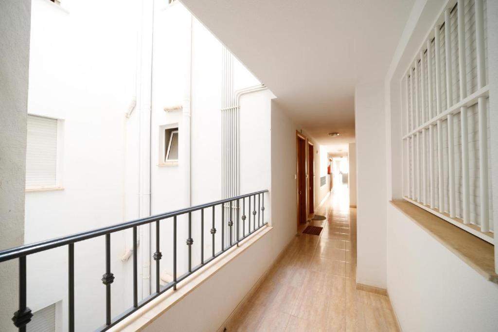 Schoene Wohnung Mit Pool , Wi-Fi Und Privat Garage Torrevieja Exterior photo