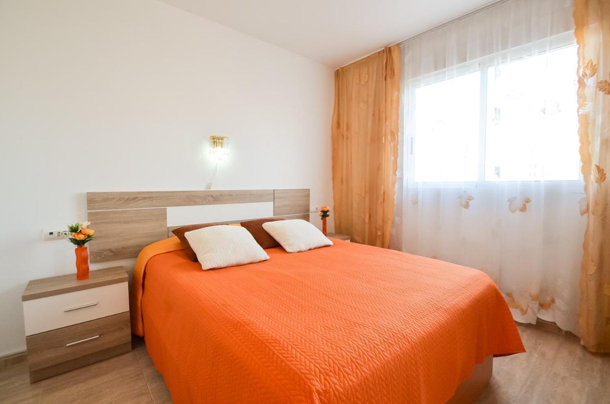 Schoene Wohnung Mit Pool , Wi-Fi Und Privat Garage Torrevieja Exterior photo